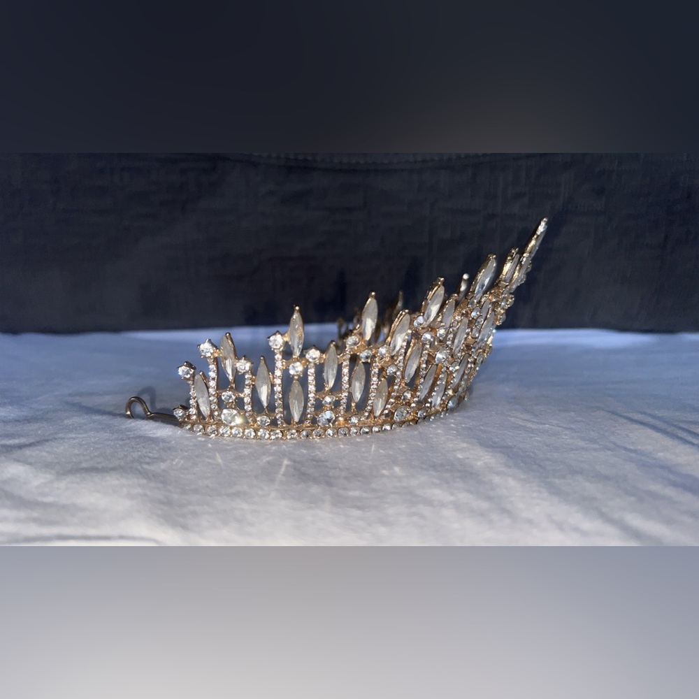 Gold Rhinestone Tiara - Picture 2 of 8